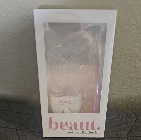 BEAUT. Teeth Whitening Kit - Picture 1 of 2